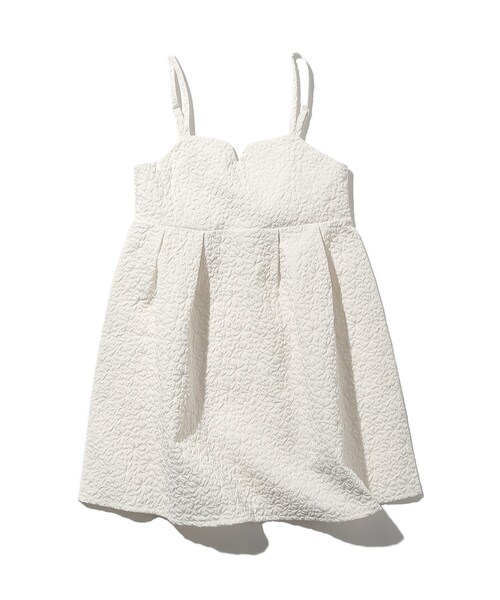 SHOO・LA・RUE(シューラルー)の「◆【110-140cm/プチセレ】エンボス キャミワンピース(ワンピース・キッズ・アイボリー/ブラック・11/12/13/14)」の1枚目の写真