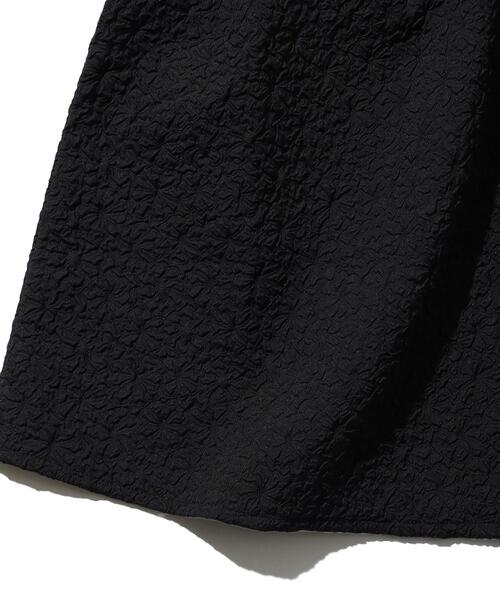 SHOO・LA・RUE(シューラルー)の「◆【110-140cm/プチセレ】エンボス キャミワンピース(ワンピース・キッズ・アイボリー/ブラック・11/12/13/14)」の7枚目の写真