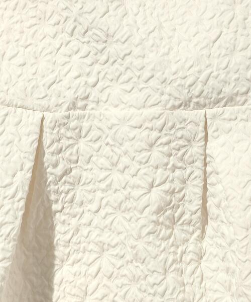 SHOO・LA・RUE(シューラルー)の「◆【110-140cm/プチセレ】エンボス キャミワンピース(ワンピース・キッズ・アイボリー/ブラック・11/12/13/14)」の10枚目の写真