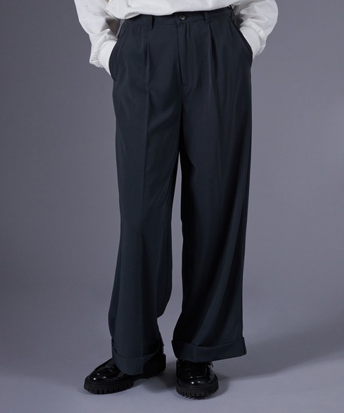 ONCILY（オンシェリー）の「ROLL UP WIDE TUCK SLACKS /  ロールアップワイドタックスラックス（スラックス・メンズ・ブルーグリーン/ダークブラウン/ブラック・SMALL/MEDIUM/LARGE）」の13枚目の写真