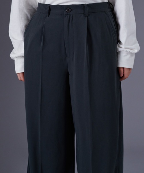 ONCILY（オンシェリー）の「ROLL UP WIDE TUCK SLACKS /  ロールアップワイドタックスラックス（スラックス・メンズ・ブルーグリーン/ダークブラウン/ブラック・SMALL/MEDIUM/LARGE）」の20枚目の写真