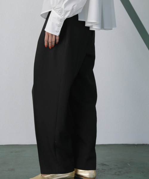 mici（ミチ）の「(mici)ツータックパンツ（その他パンツ・レディース・ブラック/ベージュ・SMALL/MEDIUM）」の7枚目の写真