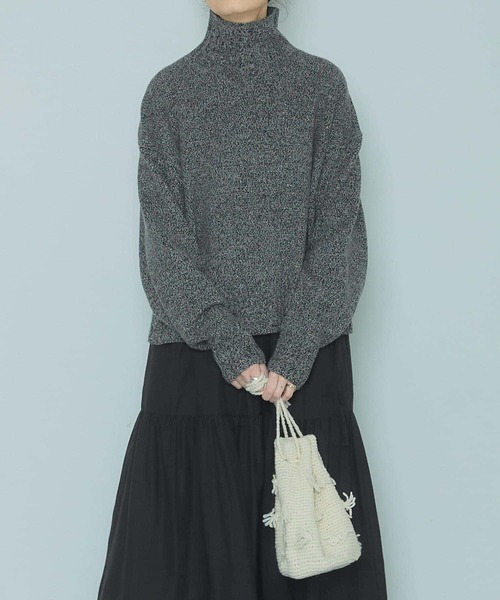 かぐれ(カグレ)の「タートルネックニットプルオーバー(ニット/セーター・レディース・イエロー系その他/グレー/ライトグレー・FREE)」の9枚目の写真