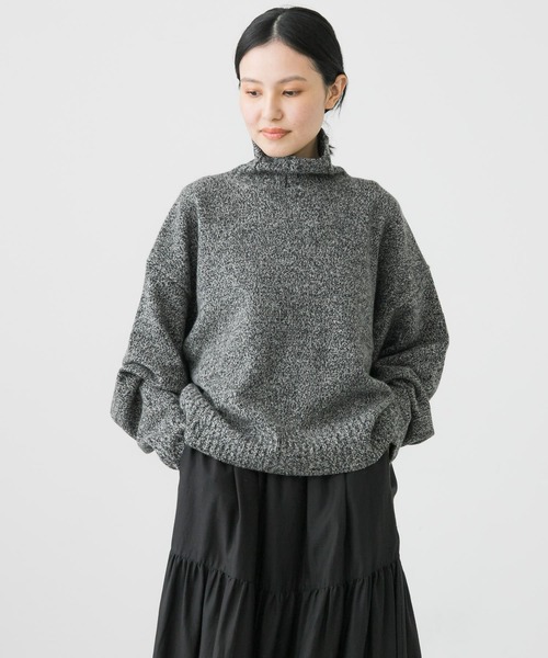 かぐれ(カグレ)の「タートルネックニットプルオーバー(ニット/セーター・レディース・イエロー系その他/グレー/ライトグレー・FREE)」の11枚目の写真