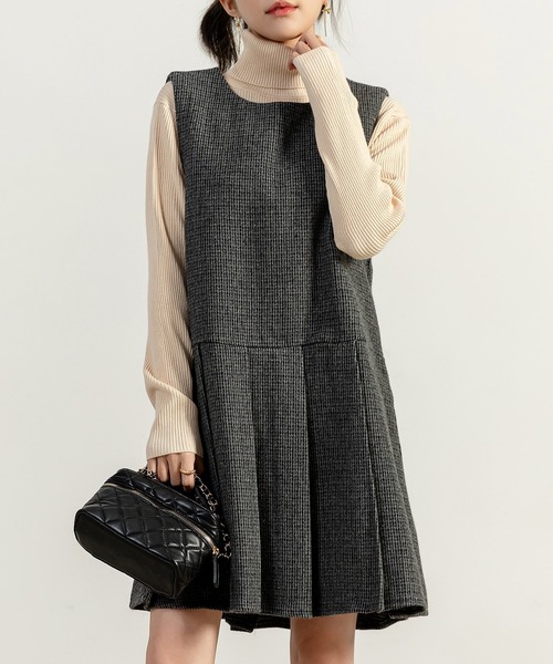 DAY CLOSET（デイ クローゼット）の「レディース ツイード風プリーツミニ丈ジャンスカ（ジャンパースカート・レディース・グレー・M/L）」の4枚目の写真