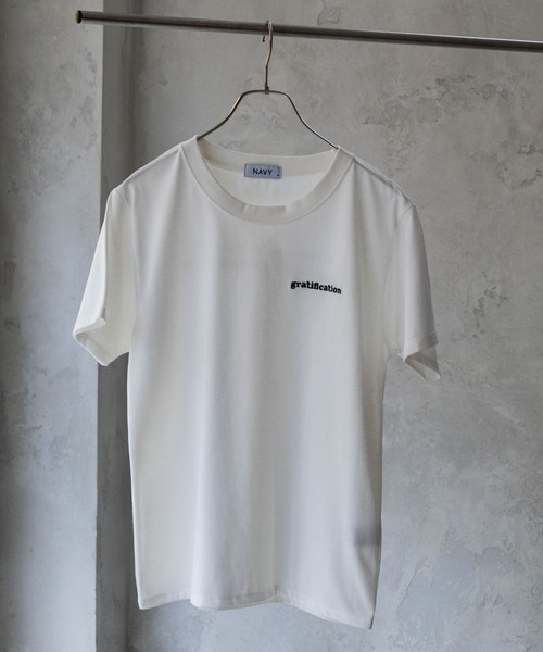 NAVY(ネイビー)の「NAVY 胸刺繍 バックプリントTシャツ(Tシャツ/カットソー・レディース・ライトパープル/ホワイト/グレー・M/L/S/XL)」の2枚目の写真