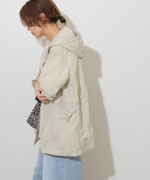 JOURNAL STANDARD relume（ジャーナルスタンダード　レリューム）の「ナイロンタフタフーデッドパーカー（マウンテンパーカー・レディース・グレー/ブラック/グリーン系その他・FREE）」の18枚目の写真