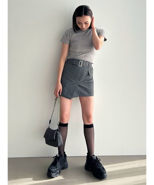 EMODA(エモダ)の「ドットストーンコンパクトTシャツ(Tシャツ/カットソー・レディース・ネイビー/ホワイト/ブラック/グレー・FREE)」の22枚目の写真