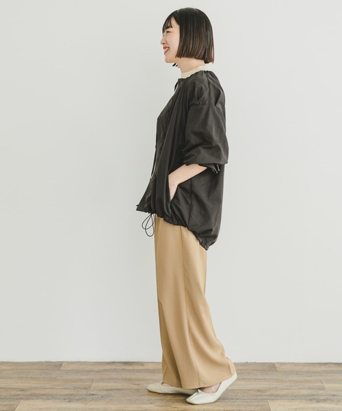 ITEMS URBANRESEARCH（アイテムズ アーバンリサーチ）の「ポケッタブルノーカラーブルゾン（ブルゾン・レディース・キャメル/ブラック・FREE）」の6枚目の写真