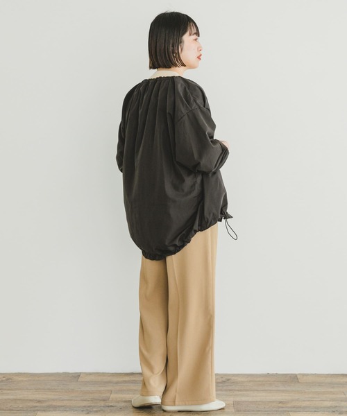 ITEMS URBANRESEARCH（アイテムズ アーバンリサーチ）の「ポケッタブルノーカラーブルゾン（ブルゾン・レディース・キャメル/ブラック・FREE）」の7枚目の写真