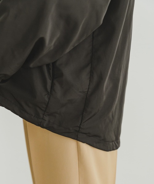 ITEMS URBANRESEARCH（アイテムズ アーバンリサーチ）の「ポケッタブルノーカラーブルゾン（ブルゾン・レディース・キャメル/ブラック・FREE）」の21枚目の写真
