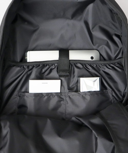 anello（アネロ）の「HC  ハイキャパシティ 撥水加工 A3対応 PC対応 10ポケット 超大容量 バックパック 40L（バックパック/リュック・メンズ・ブラック・FREE）」の11枚目の写真