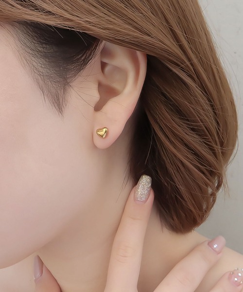 blackdia ocean（ブラックダイヤオーシャン）の「blackdia ocean  ミニハートスタッドピアス（ピアス（両耳用）・レディース・ゴールド/シルバー・FREE）」の5枚目の写真