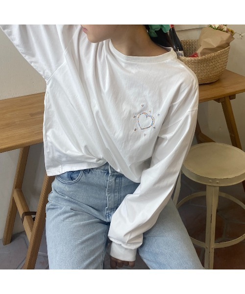MAZZZZY（マジ―）の「heart print L/S T-shirt/ハートプリントロンTEE（Tシャツ/カットソー・レディース・チャコールグレー/ホワイト/モカ・FREE）」の5枚目の写真