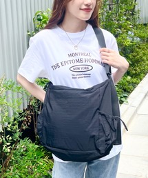 サイドポケットナイロンショルダーバッグ