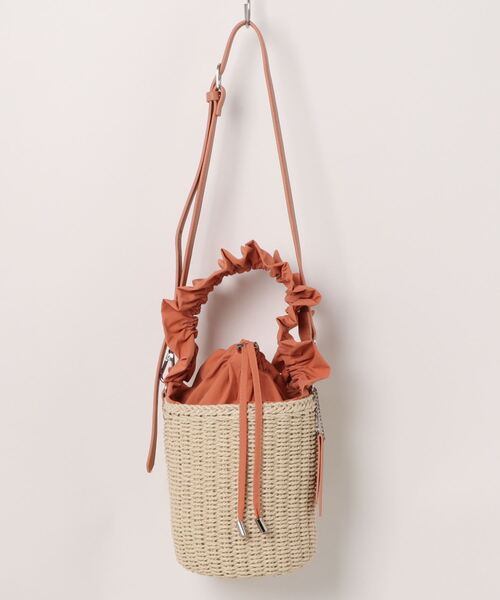 フリルハンドルの貝殻装飾かごバッグ 美品 Maison de FLEUR｜チェリーメイズフリルハンドルカゴバッグ
