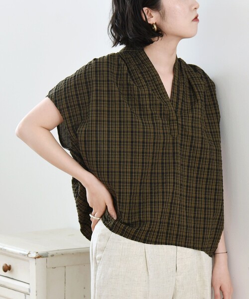 quaranciel(カランシエル)の「quaranciel:〈洗濯機可能〉サッカー スキッパー フレンチスリーブ シャツ ブラウス(シャツ/ブラウス・レディース・オリーブ/ネイビー/ホワイト・ONE SIZE)」の12枚目の写真