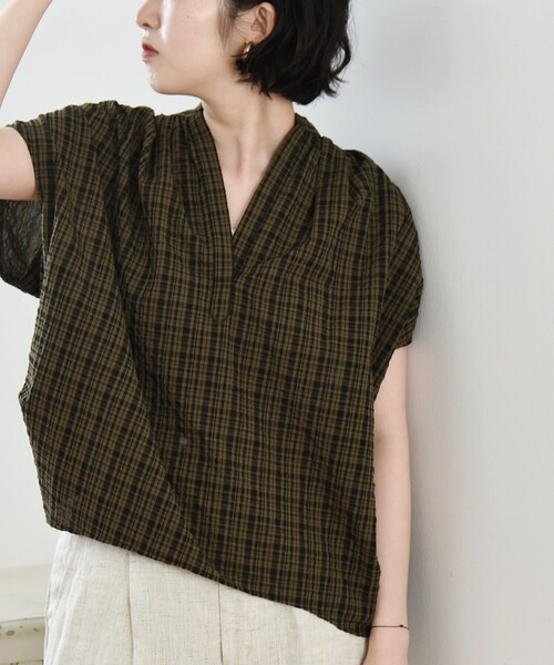 quaranciel(カランシエル)の「quaranciel:〈洗濯機可能〉サッカー スキッパー フレンチスリーブ シャツ ブラウス(シャツ/ブラウス・レディース・オリーブ/ネイビー/ホワイト・ONE SIZE)」の13枚目の写真