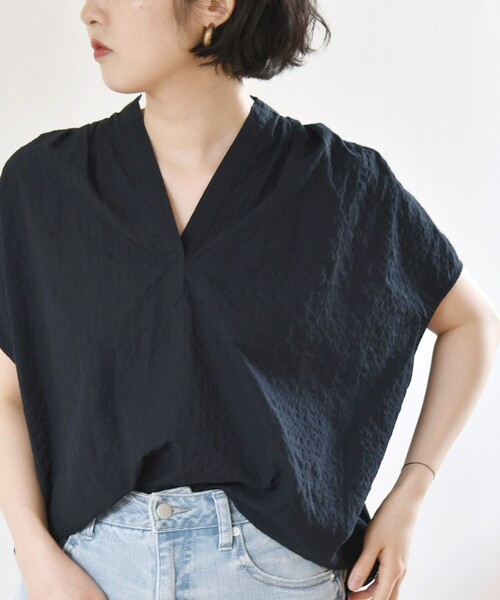quaranciel(カランシエル)の「quaranciel:〈洗濯機可能〉サッカー スキッパー フレンチスリーブ シャツ ブラウス(シャツ/ブラウス・レディース・オリーブ/ネイビー/ホワイト・ONE SIZE)」の22枚目の写真