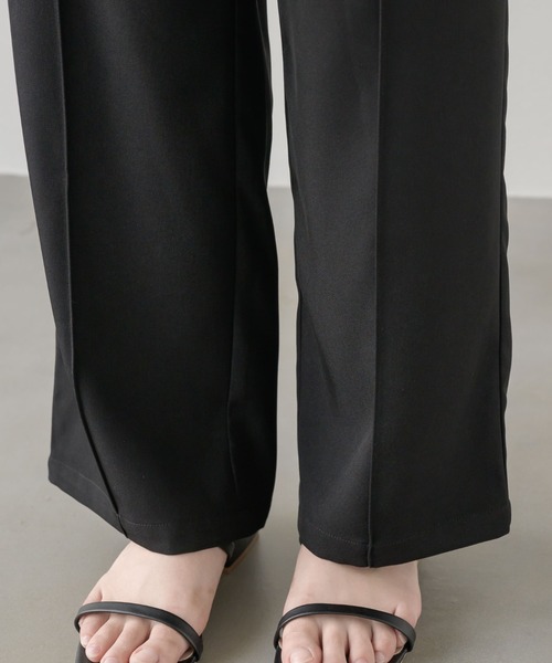 NEUNA（ヌナ）の「センターラインストレートパンツ（デニムパンツ・レディース・インディゴブルー/ホワイト/ブラック・SMALL/MEDIUM/LARGE）」の18枚目の写真