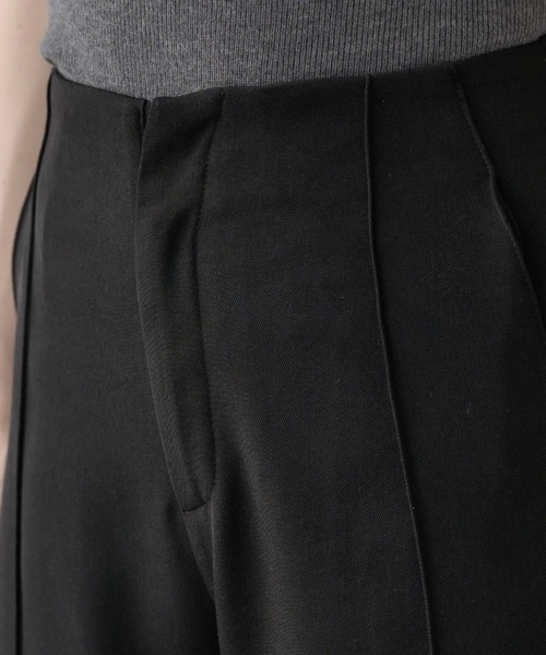 NEUNA（ヌナ）の「センターラインストレートパンツ（デニムパンツ・レディース・インディゴブルー/ホワイト/ブラック・SMALL/MEDIUM/LARGE）」の20枚目の写真