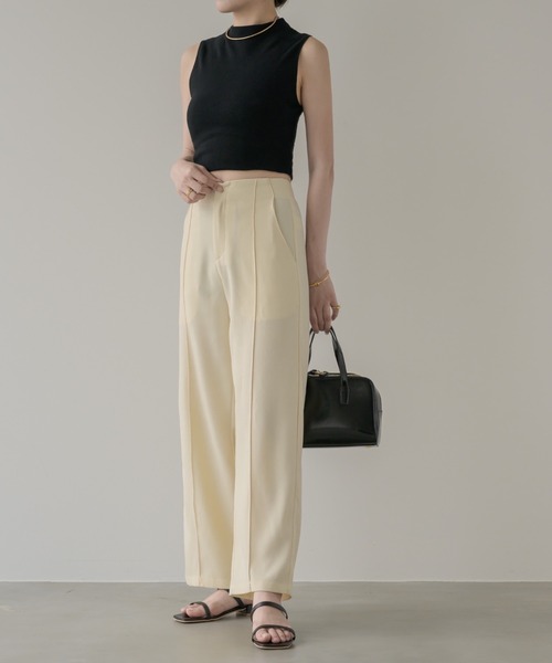 NEUNA（ヌナ）の「センターラインストレートパンツ（デニムパンツ・レディース・インディゴブルー/ホワイト/ブラック・SMALL/MEDIUM/LARGE）」の16枚目の写真