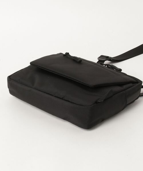 COMMON WARE(コモンウェアー)の「EM:NoiR ノアール Switch shoulder スイッチショルダーバッグ(ショルダーバッグ・レディース・ブラック/ブラック系その他・FREE)」の4枚目の写真