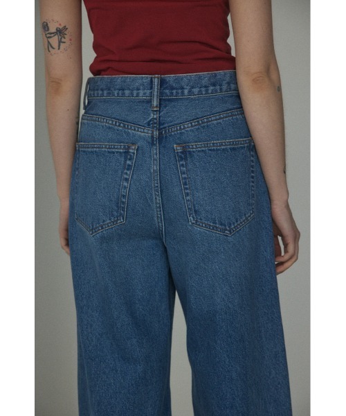 BLACK BY MOUSSY（ブラックバイマウジー）の「cut off loose denim(カットオフルーズデニム)（デニムパンツ・レディース・ブルー・23inch/24inch/25inch/26inch）」の6枚目の写真