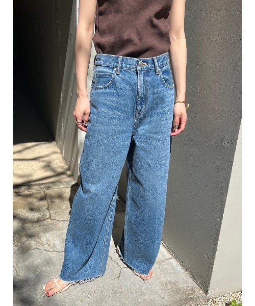 BLACK BY MOUSSY（ブラックバイマウジー）の「cut off loose denim(カットオフルーズデニム)（デニムパンツ・レディース・ブルー・23inch/24inch/25inch/26inch）」の13枚目の写真