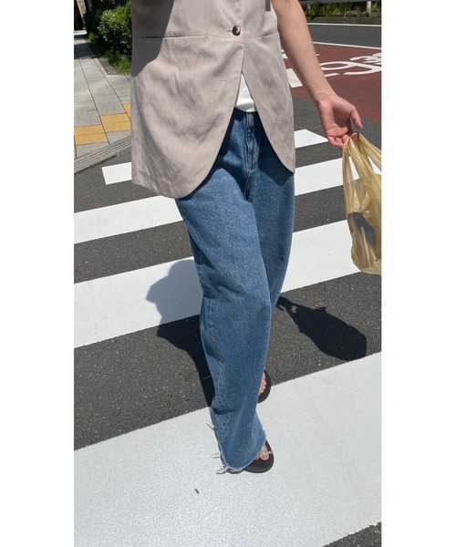 BLACK BY MOUSSY（ブラックバイマウジー）の「cut off loose denim(カットオフルーズデニム)（デニムパンツ・レディース・ブルー・23inch/24inch/25inch/26inch）」の19枚目の写真