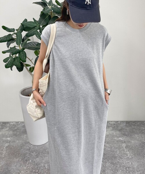 fredy emue（フレディエミュ）の「裏毛 Iラインワンピース（ワンピース・レディース・チャコールグレー/レッド/グレー・38）」の16枚目の写真