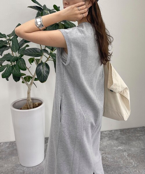 fredy emue（フレディエミュ）の「裏毛 Iラインワンピース（ワンピース・レディース・チャコールグレー/レッド/グレー・38）」の18枚目の写真