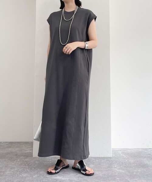 fredy emue（フレディエミュ）の「裏毛 Iラインワンピース（ワンピース・レディース・チャコールグレー/レッド/グレー・38）」の20枚目の写真