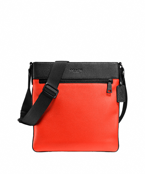 COACH（コーチ）の「バワリー クロスボディー ペブル レザー（ショルダーバッグ・メンズ・グリーン系その他/オレンジ系その他/ブラック系その他/ブルー系その他/ブラウン系その他・ﾌﾘ-）」の5枚目の写真