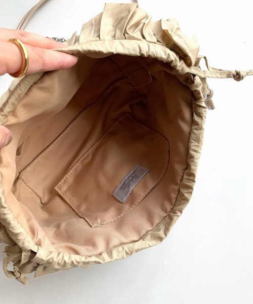 Q（キュー）の「フリルクラッチ（クラッチバッグ・レディース・ベージュ/ブラック・ONE SIZE）」の17枚目の写真