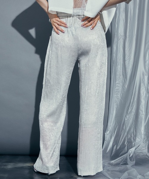 uyu.（ウユ）の「Shiny Washer Easy Pants / シャイニーワッシャーイージーパンツ【uyu./ウユ】（スラックス・レディース・シルバー/シルバー系その他/ブラック・FREE）」の19枚目の写真