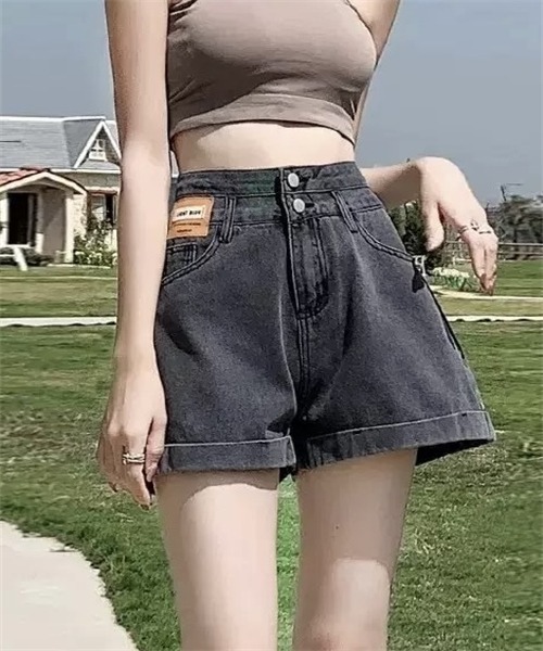 Dream garden(ドリームガーデン)の「ロールアップデニムショートパンツ(デニムパンツ・レディース・ライトブラック/ブラック/ブルー・M/L/XL/2XL/S)」の12枚目の写真