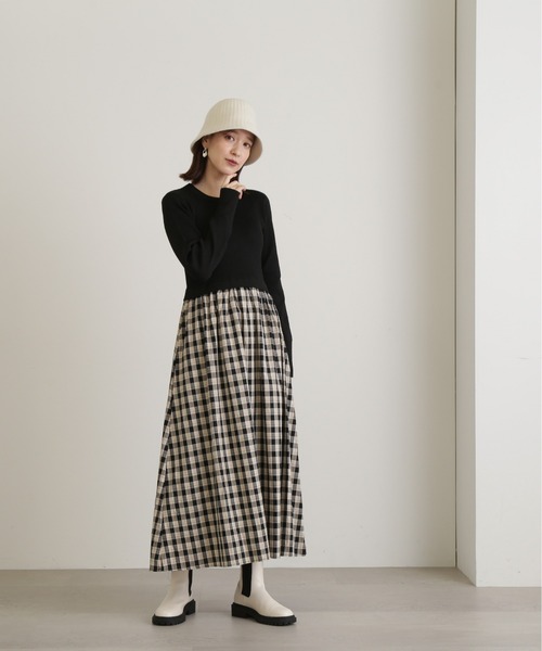 N.（N. Natural Beauty Basic）（エヌエヌナチュラルビューティーベーシック）の「◆◇長袖リブニットドッキングワンピース（ワンピース・レディース・ブラック/グレー・SMALL/MEDIUM）」の7枚目の写真