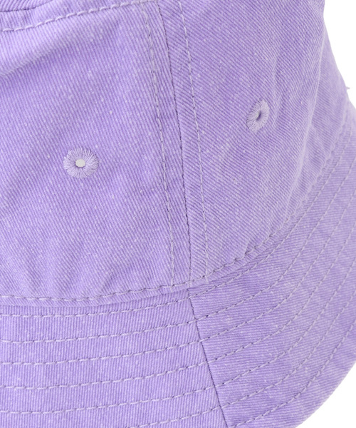 CONVERSE TOKYO（コンバーストウキョウ）の「PIGMENT DYE LOGO BUCKET HAT（ハット・レディース・ピンク/イエロー/パープル/ブラック・SMALL/LARGE）」の7枚目の写真