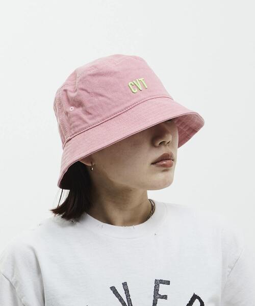 CONVERSE TOKYO（コンバーストウキョウ）の「PIGMENT DYE LOGO BUCKET HAT（ハット・レディース・ピンク/イエロー/パープル/ブラック・SMALL/LARGE）」の15枚目の写真