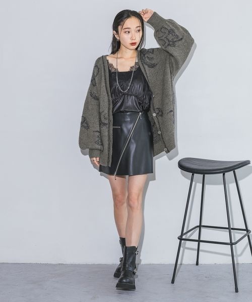 JEANASIS(ジーナシス)の「チンツレーストリムキャミ/146876(キャミソール・レディース・グレー/ブラック・FREE)」の12枚目の写真