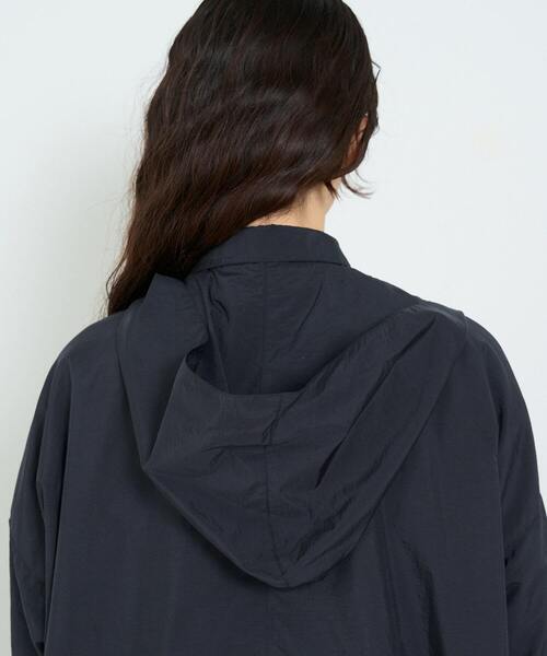 conges payes ADIEU TRISTESSE（コンジェ ペイエ アデュートリステス）の「タフタフーデッドコート（その他アウター・レディース・ブラック/ブルー・38）」の7枚目の写真