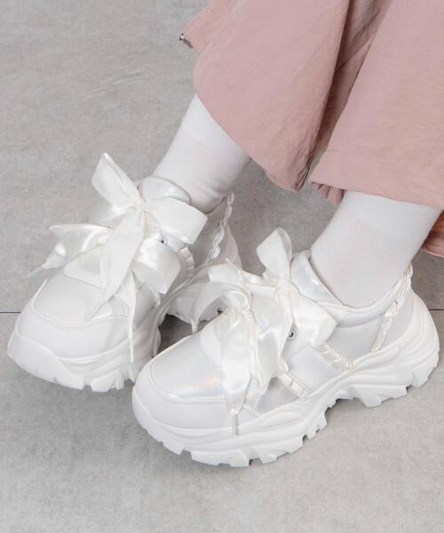 WEGO（ウィゴー）の「WEGO/ダブルリボン厚底ダッドスニーカー（スニーカー・レディース・ホワイト/ブラック/シルバー・LARGE/MEDIUM）」の2枚目の写真