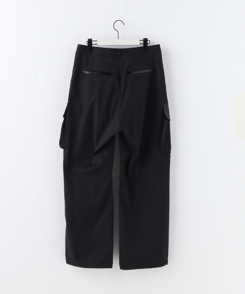 JIEDA(ジエダ)の「【JIEDA / ジエダ】OL 3D SWITCHING TECH PANTS(その他パンツ・メンズ・ブラック・2/1)」の4枚目の写真