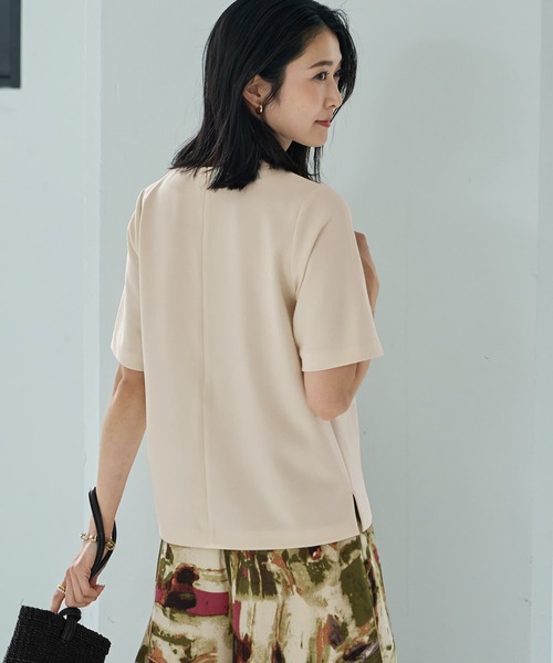 STYLE DELI(スタイルデリ)の「【匠ジョーゼット】スタイリッシュ半袖ブラウス(Tシャツ/カットソー・レディース・ホワイト系その他・SMALL/MEDIUM)」の3枚目の写真