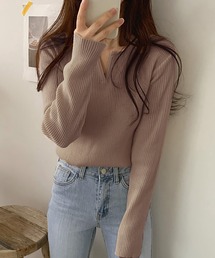 キーネックリブニット