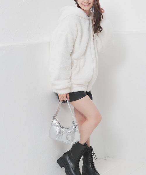 Honeys（ハニーズ）の「【ハニぽか】ボアジップパーカー（パーカー・レディース・アイボリー/グレイッシュブルー/スミクロ/モカ/ベージュ・S/M/L/LL）」の20枚目の写真