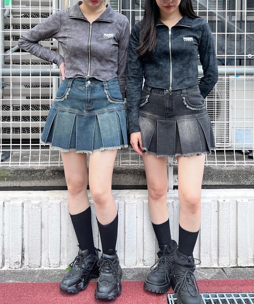 Figments(フィグメンツ)の「ブローチ付きダブルZIPロングスリーブトップス(Tシャツ/カットソー・レディース・スミクロ/ダークグレー・FREE)」の8枚目の写真
