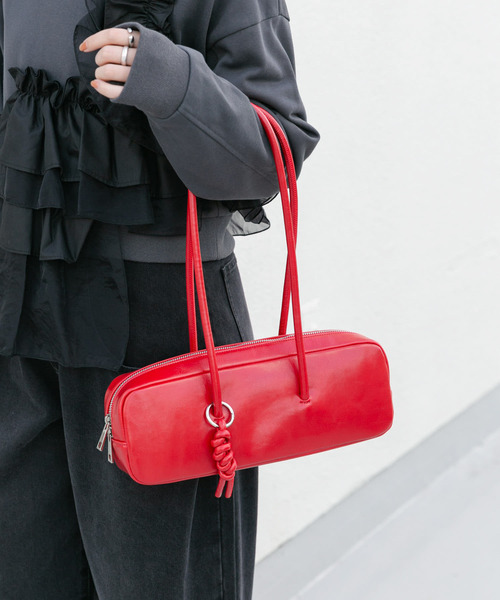 KBF（ケイビーエフ）の「チャーム付きロングショルダーBAG（ショルダー