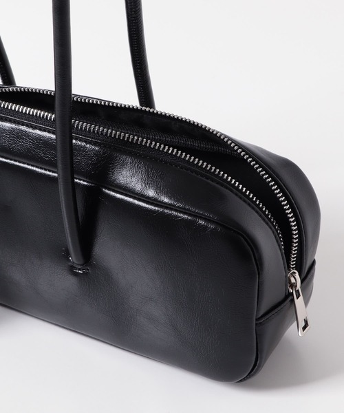 KBF（ケイビーエフ）の「チャーム付きロングショルダーBAG（ショルダーバッグ・レディース・レッド/アイボリー/ブラック・ONE）」の16枚目の写真